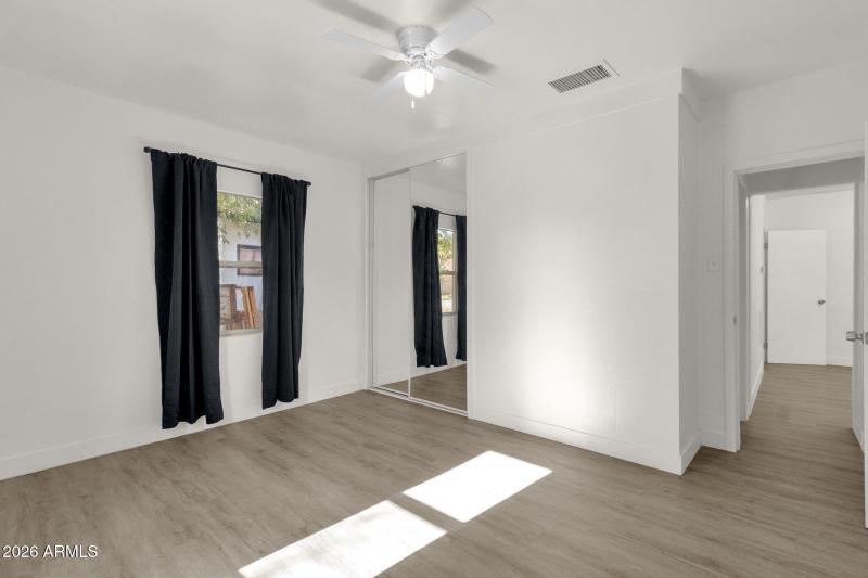 20-web-or-mls-2334-w-morten-ave