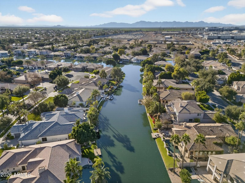 23_136_a4m_drone:oct