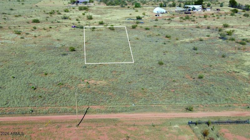 Group of 2 Objects (2)