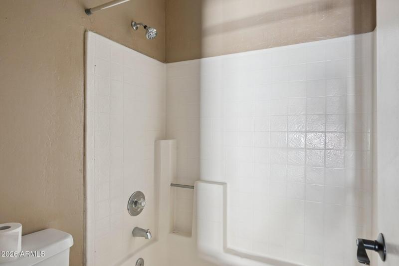 20-web-or-mls-1417-n-dana-st