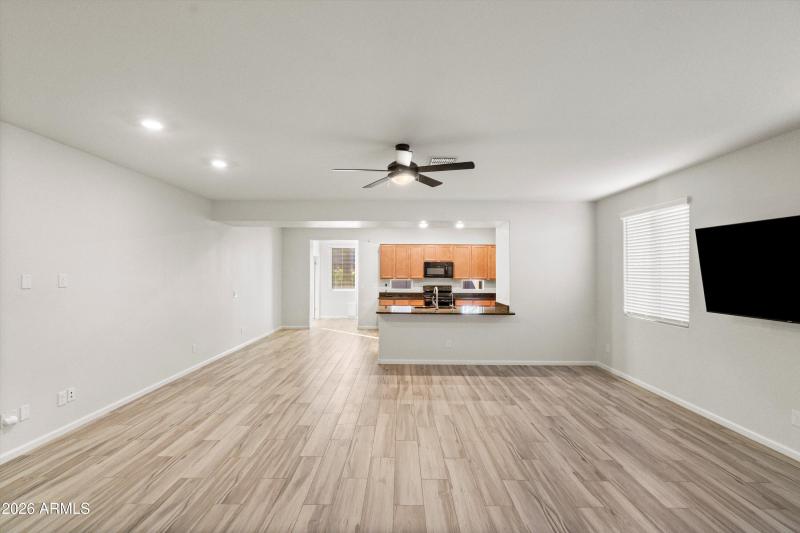 05-Family to Kitchen