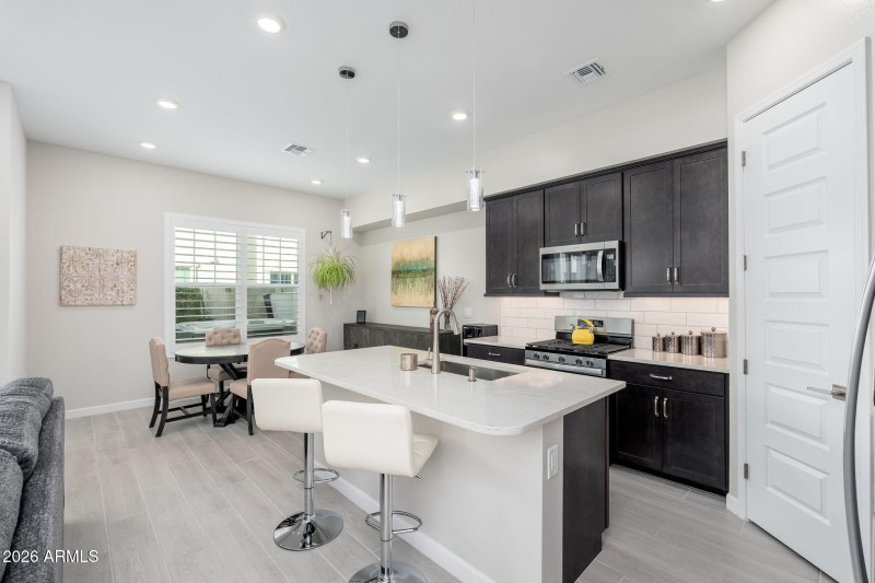 Spacious, light and bright