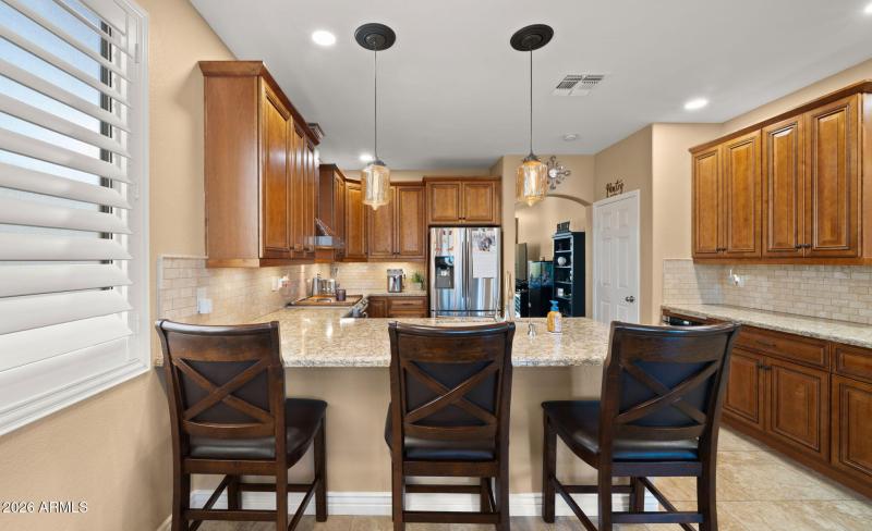 11-web-or-mls-Kitchen1