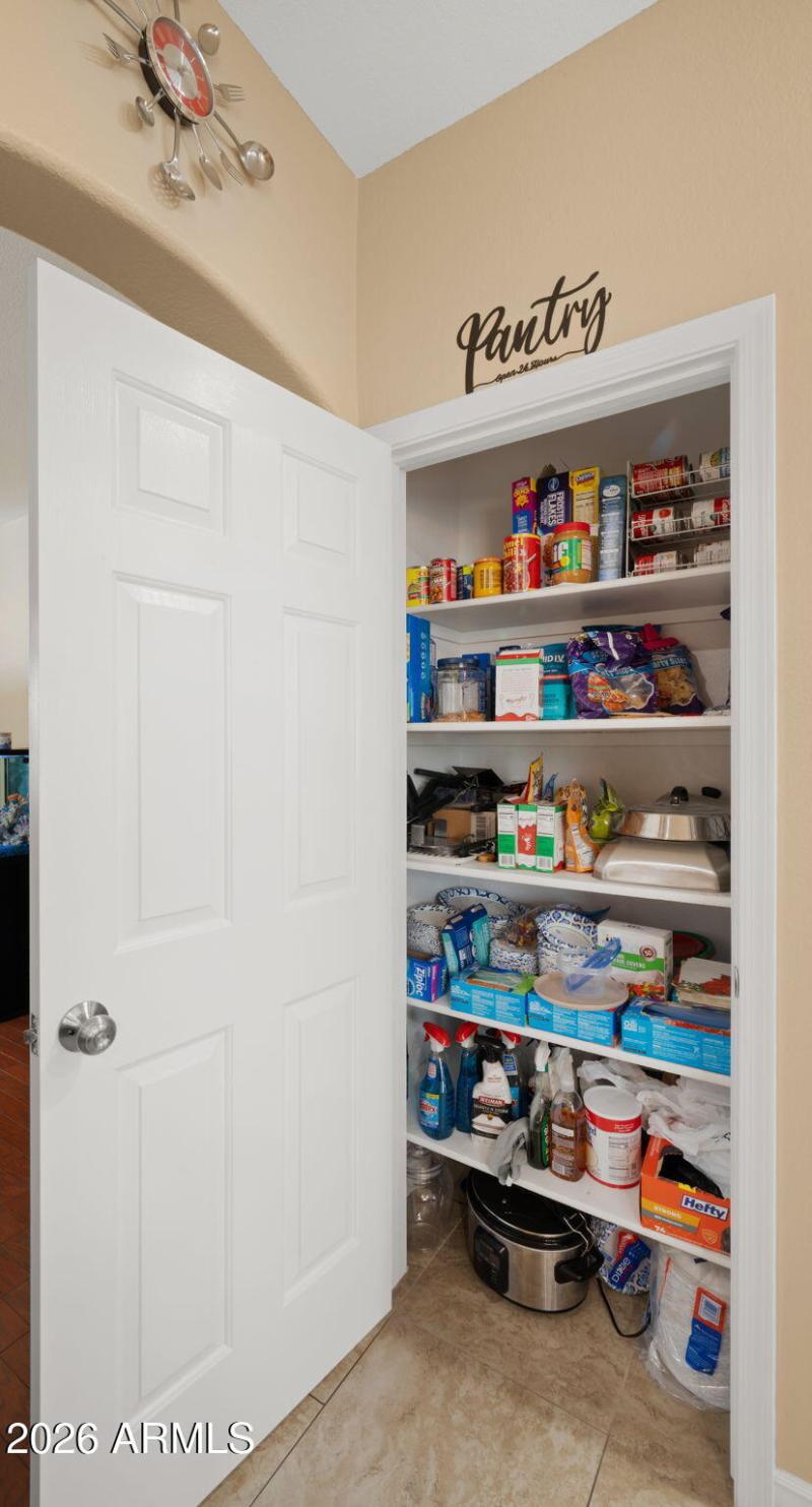 12-web-or-mls-Pantry