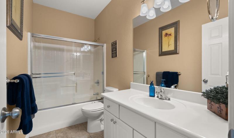 24-web-or-mls-Full Bathroom