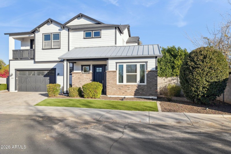 2-web-or-mls-3814-e-crittenden-ln