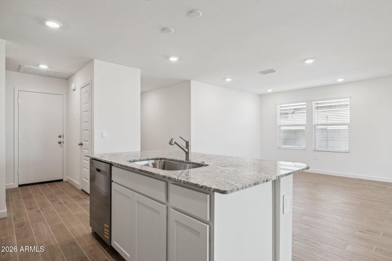 9-web-or-mls-6125-s-259th-dr-lot-23-remi