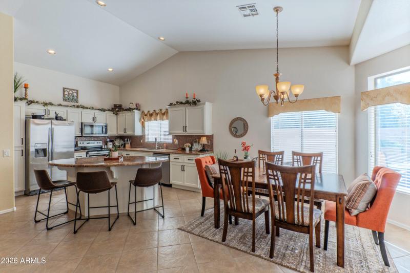 Kitchen & Dining Area