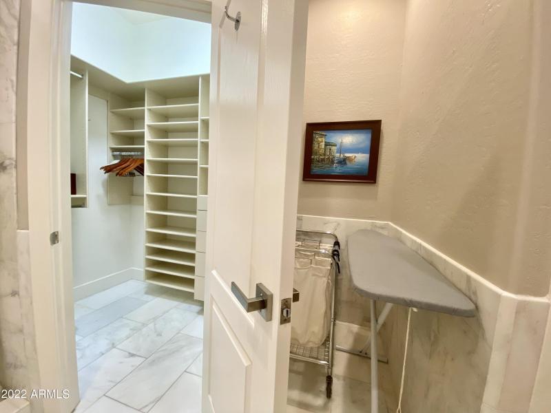 E112414F-3284-4112-A172-93CE98983C3C