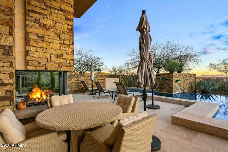 Outdoor Living/Dining