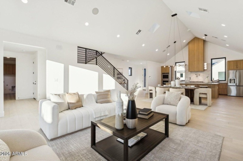 20251208191406682948000000-o