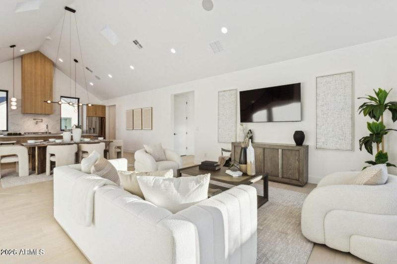 20251208191409303966000000-o