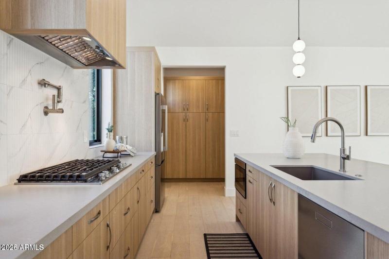 20251208191413214573000000-o