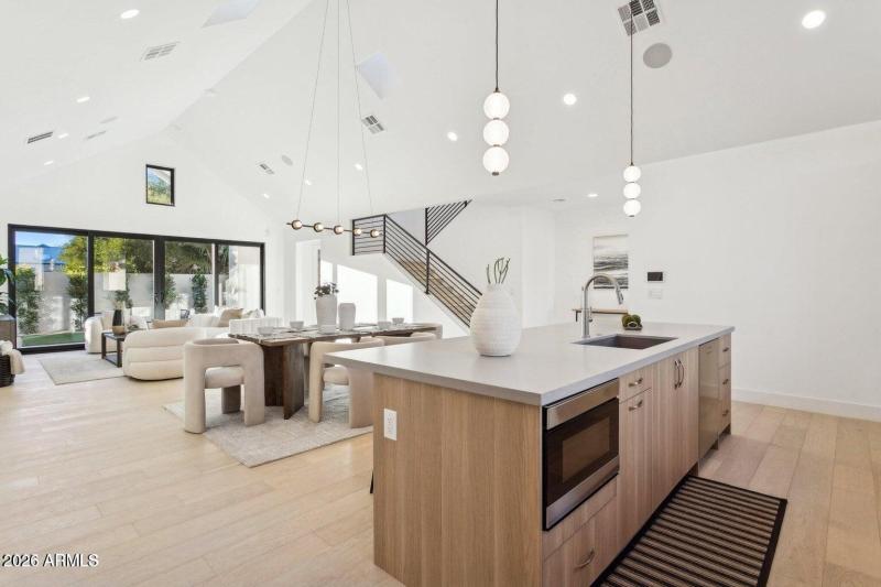 20251208191415792986000000-o