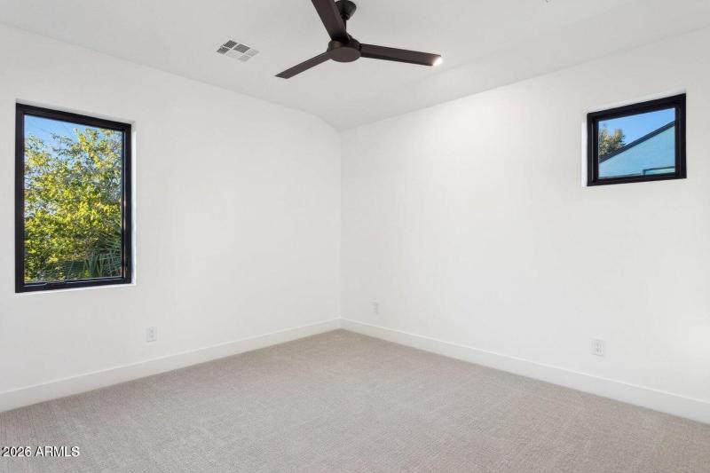 20251208191427928259000000-o