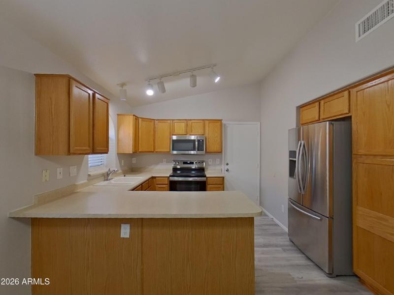 4_pc_G2q5VH0ChG_6BBjh1BzX3_other_room_8B