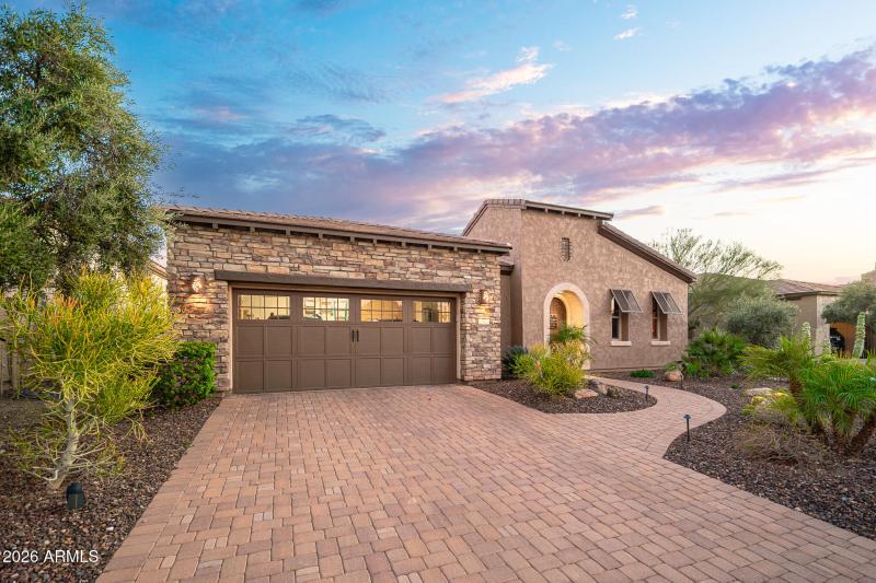 01_Twilight-Front_01