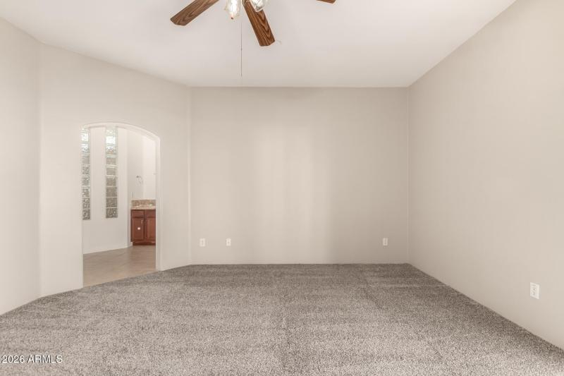 24 - Orangewood 7802