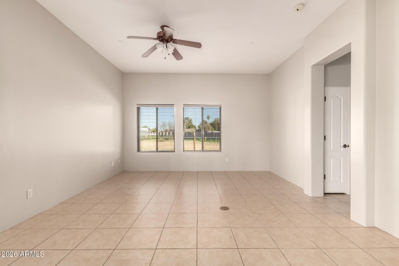 15 - Orangewood 7802