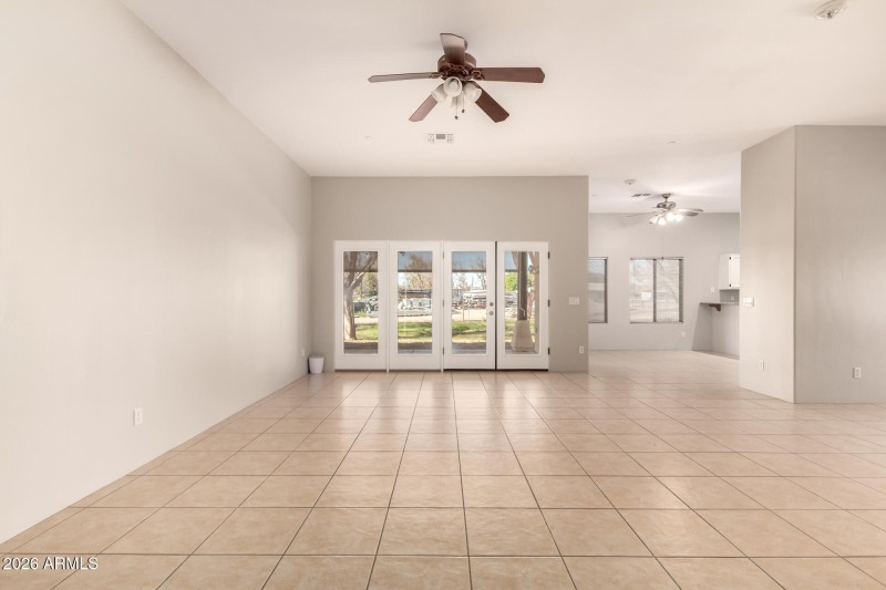 11 - Orangewood 7802