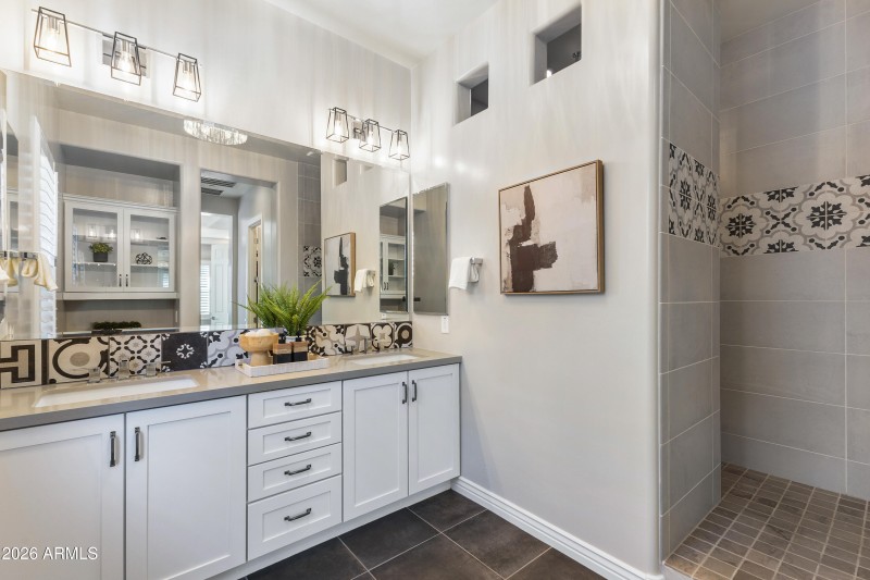 Ensuite Guest Bathroom