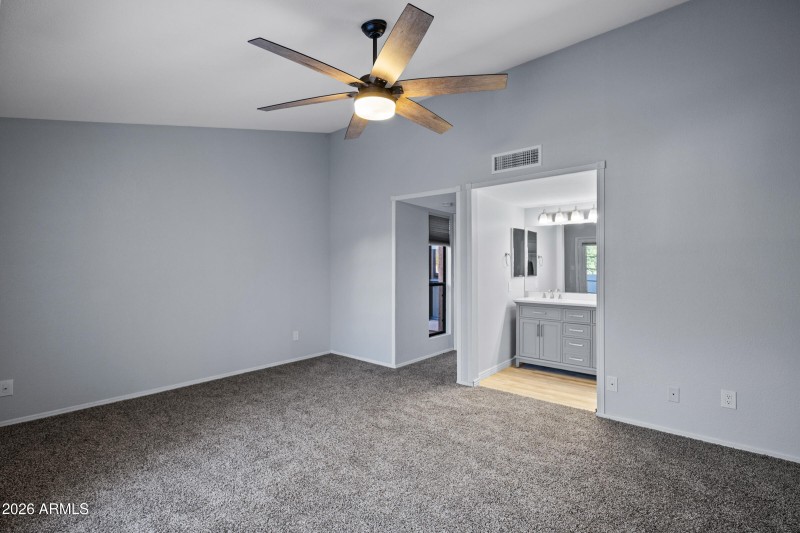 1920 E Maryland Ave #31-25