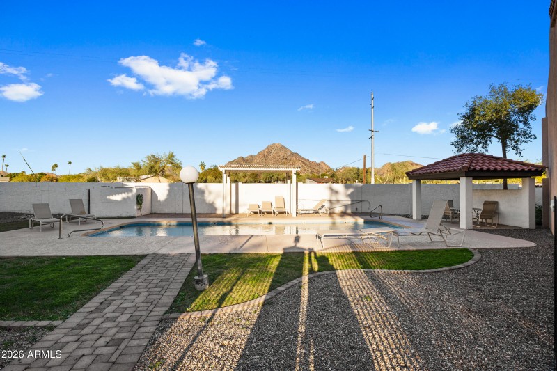 1920 E Maryland Ave #31-32