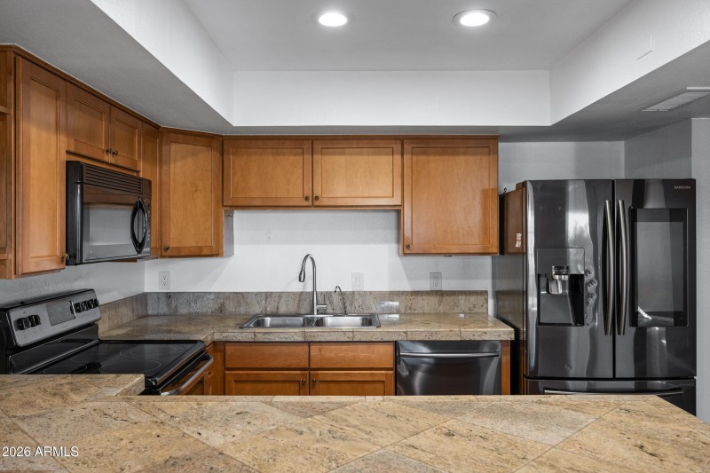 1920 E Maryland Ave #31-13