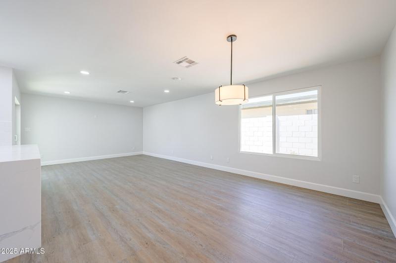 Dining & Family Room