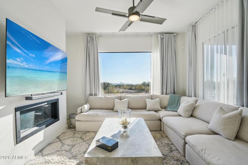 3-web-or-mls-E Deer Valley Dr-S1701-003