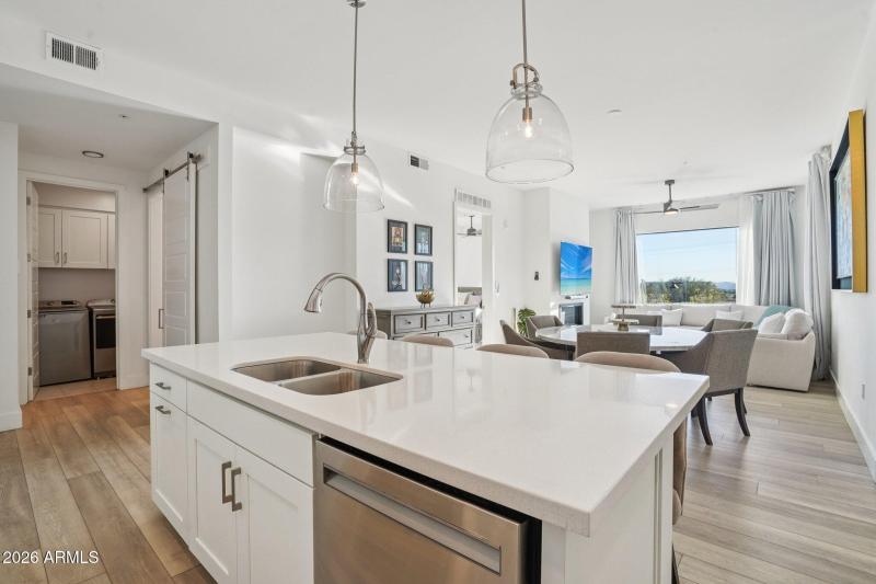 15-web-or-mls-E Deer Valley Dr-S1701-015