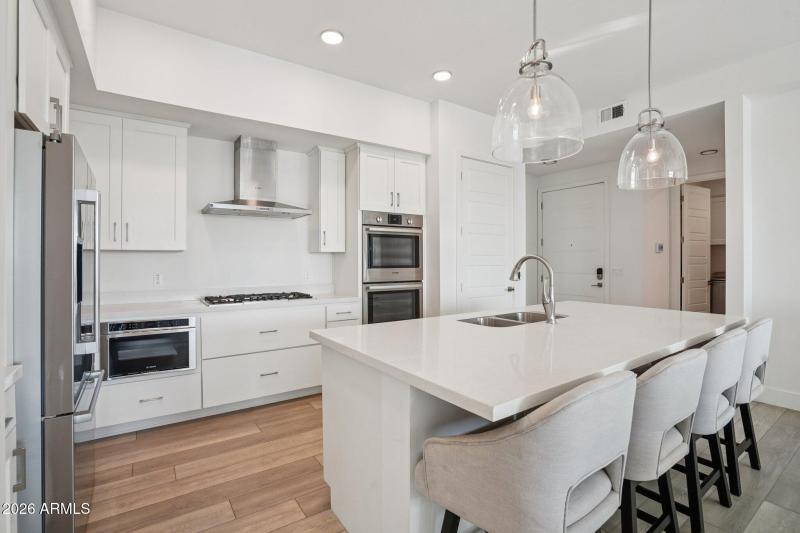 19-web-or-mls-E Deer Valley Dr-S1701-019