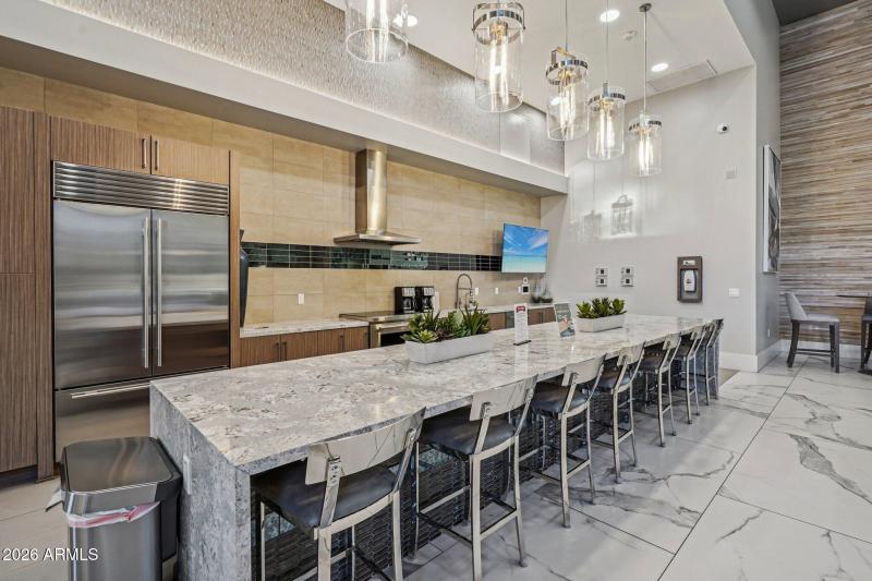 75-web-or-mls-E Deer Valley Dr-1701-915