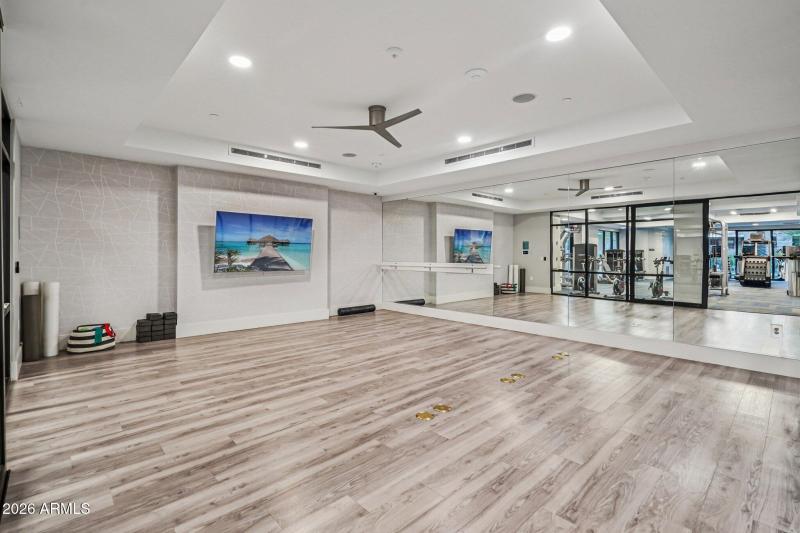 77-web-or-mls-E Deer Valley Dr-1701-917