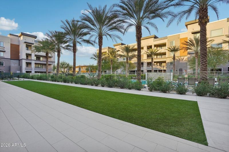 87-web-or-mls-E Deer Valley Dr-1701-927