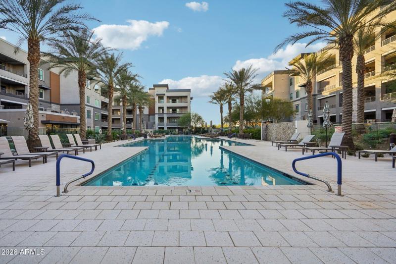 90-web-or-mls-E Deer Valley Dr-1701-930