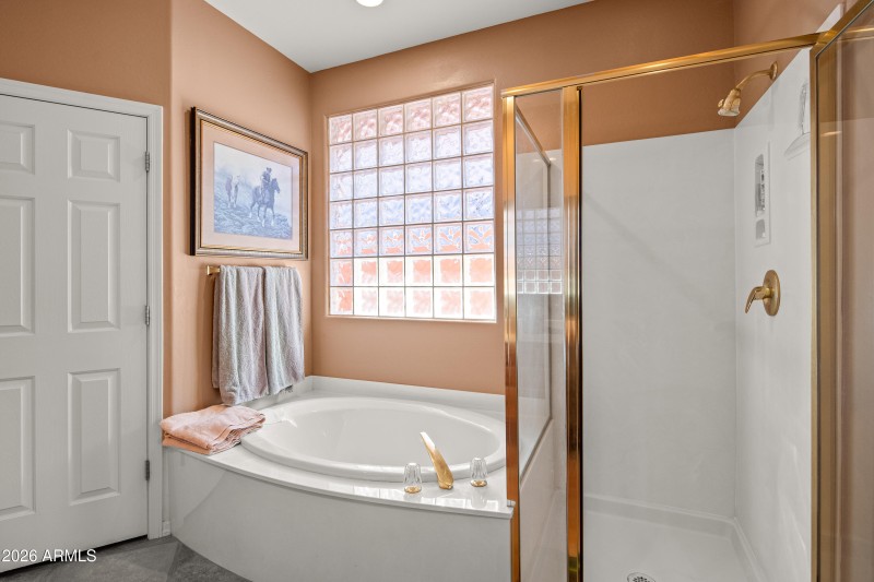 JL_1070CrownRidge-interiors-PrimarySuite