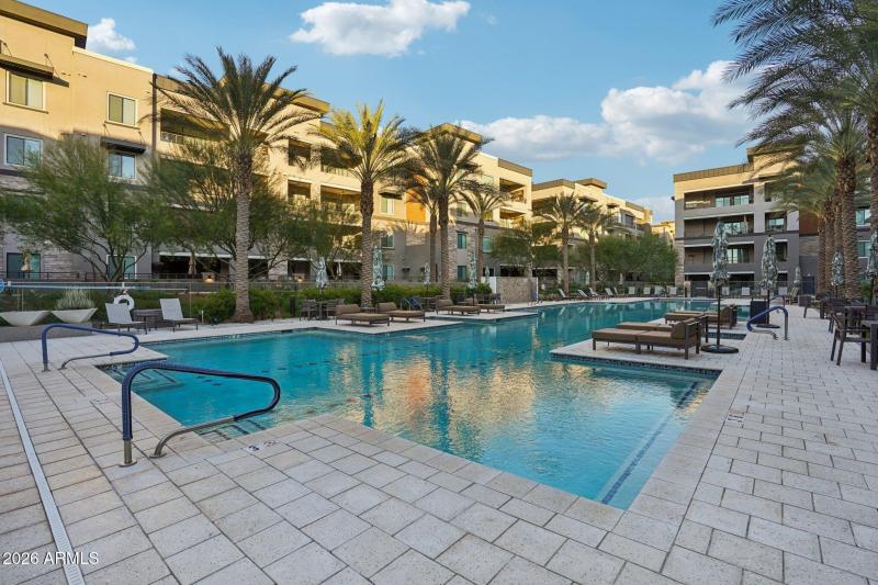 96-web-or-mls-E Deer Valley Dr-1701-936