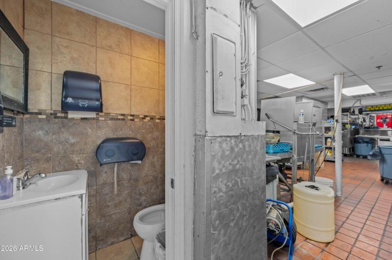 5828 W Indian School Rd Phoenix AZ 85031