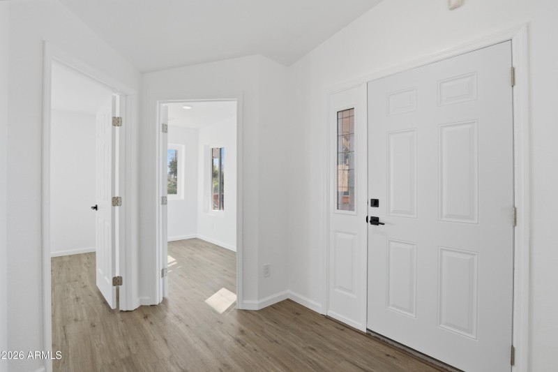 mls-414_Frontier_St_001