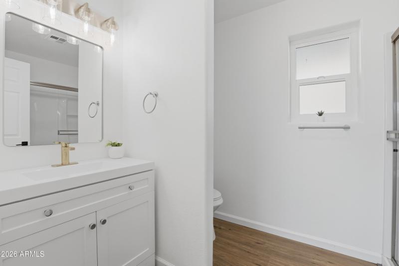 mls-414_Frontier_St_015