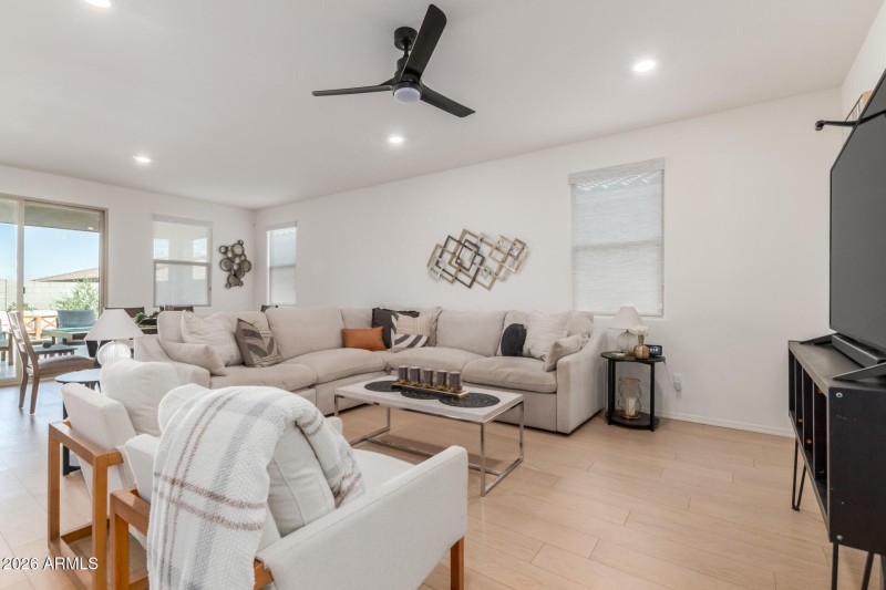 Light & Bright Great Room