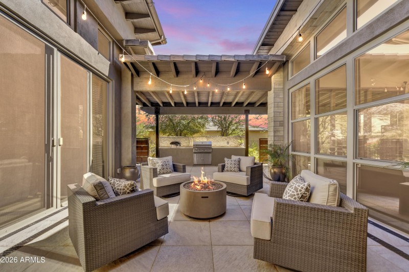 018_20Courtyard Patio