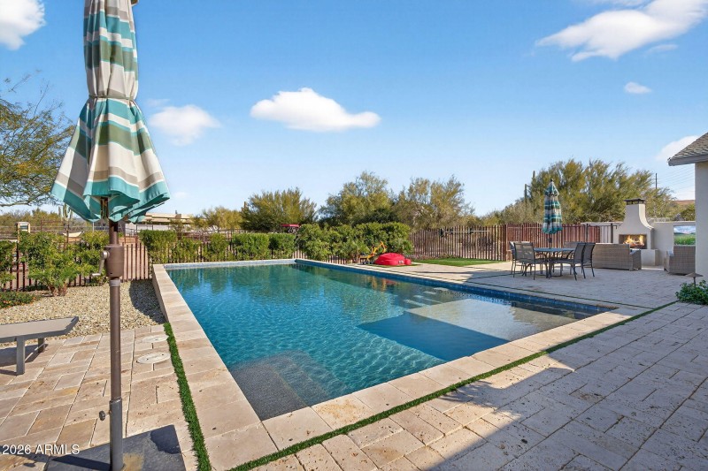 47-web-or-mls-79-E Dixileta Dr (2)