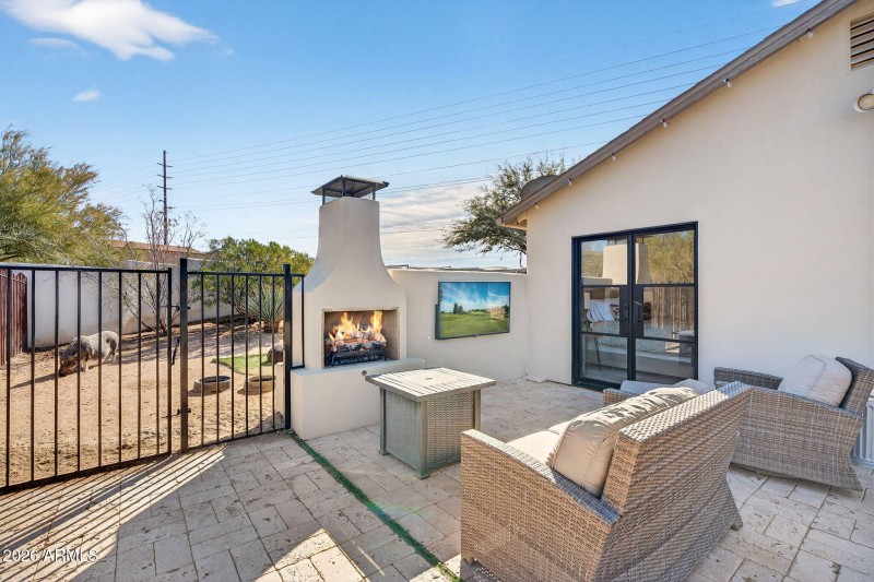 57-web-or-mls-74-E Dixileta Dr