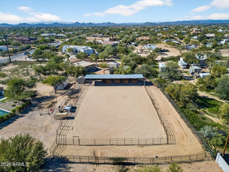 85-web-or-mls-24-E Dixileta Dr