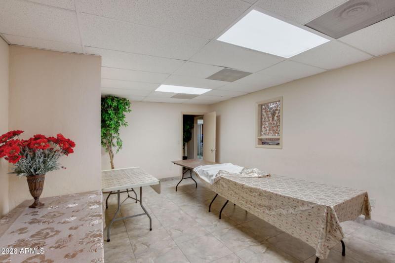 22-web-or-mls-4496 N Black Canyon Hwy -