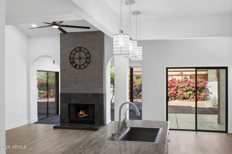 005__10542 E Bellflower Dr