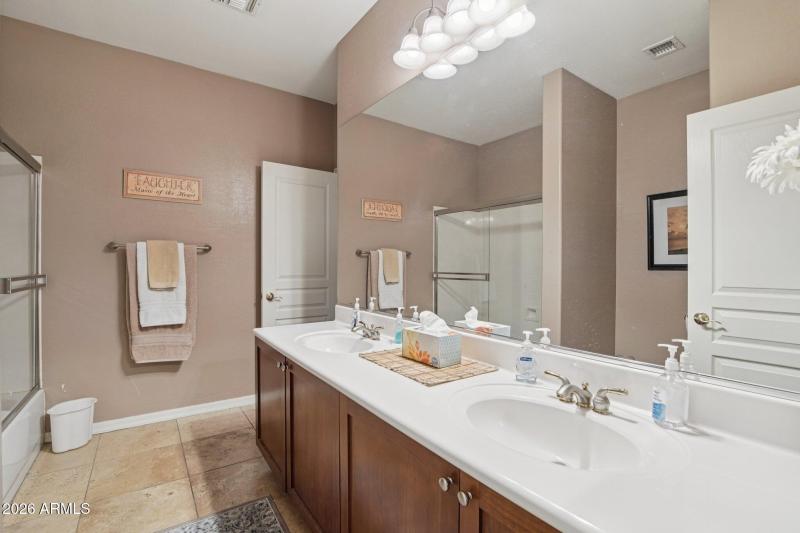 27-web-or-mls-W Sierra Madre Ave-S2001-0