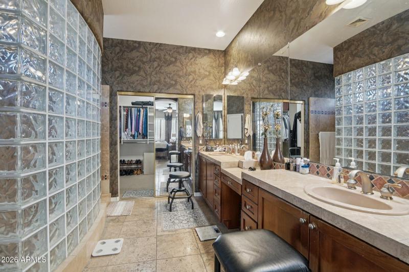 29-web-or-mls-W Sierra Madre Ave-S2001-0